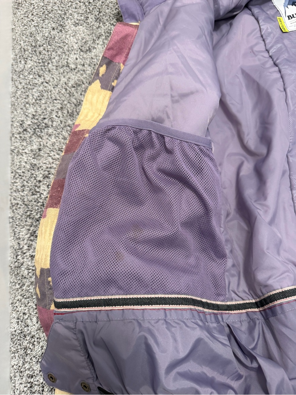 Burton Women's Hazel Jacket - Picture 8 of 13